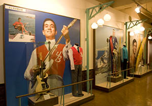 加山雄三ミュージアムギター展示